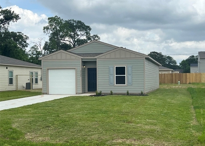 2520 18th Street - Photo 1