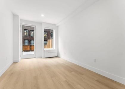 55 Broad Street, 713 - Photo 1