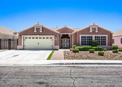 4407 Golden Palomino Lane - Photo 1