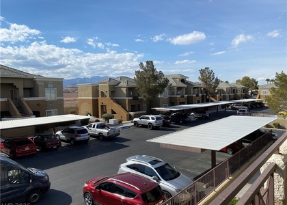 8070 W Russell Road - Photo 1