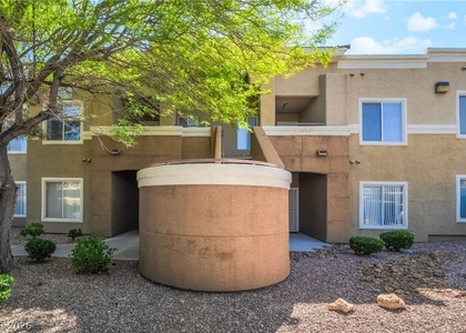 8070 W Russell Road - Photo 1
