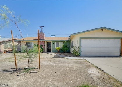 3917 W Oakey Boulevard - Photo 1