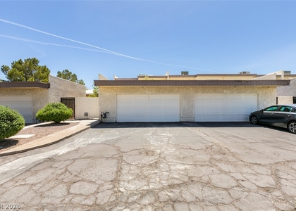 784 Anne Lane - Photo 1