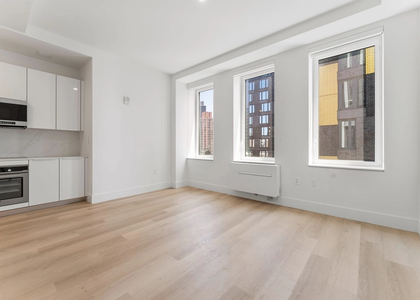 55 Broad Street, 2710 - Photo 1