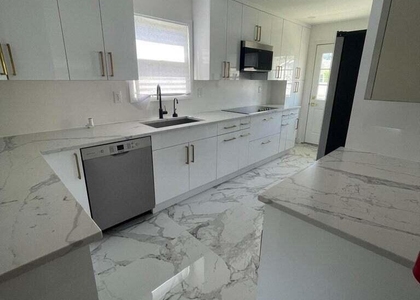 1202 Thomas Avenue - Photo 1