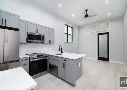 Stanton Street - Photo 1