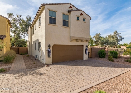 1942 S Sycamore Place - Photo 1