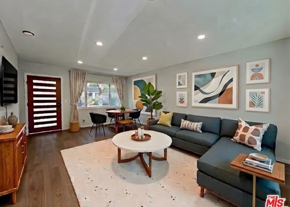 903 S Barrington Avenue - Photo 1