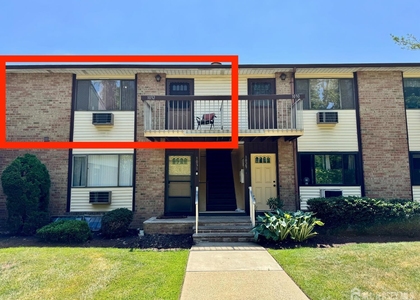 1032 Cricket Lane - Photo 1