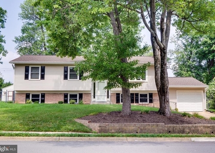 203 Locust Street Sw - Photo 1