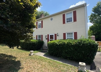 100 Greenbrier Terrace - Photo 1
