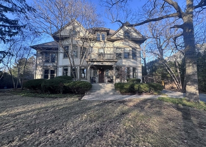 1499 Sheridan Road - Photo 1