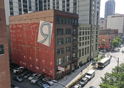 11 E Illinois Street - Photo 1