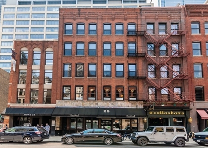 25 W Hubbard Street - Photo 1