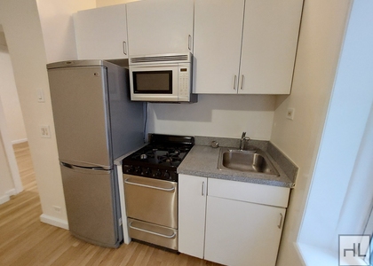 West 13 Street - Photo 1