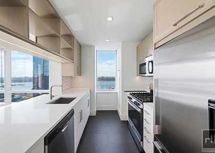10th Avenue - Photo 1