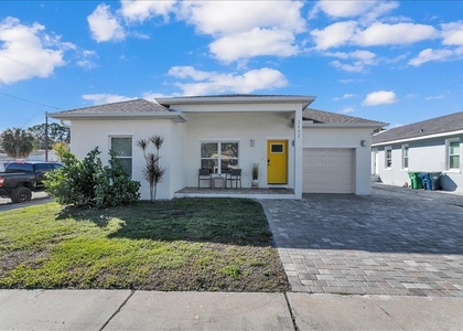 2402 W Fig Street - Photo 1