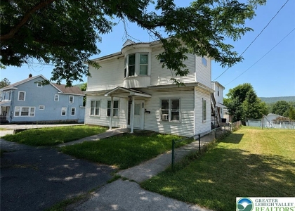 421 North Street - Photo 1