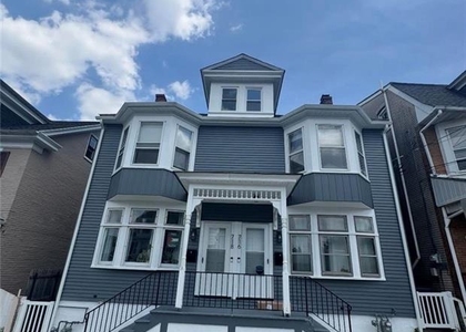 718 N New Street - Photo 1