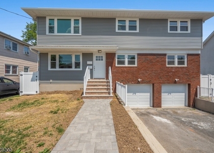 227 N 11th St - Photo 1
