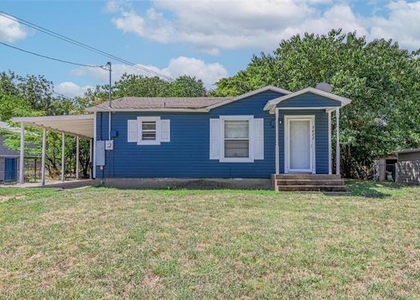 2622 W Johnson Street - Photo 1