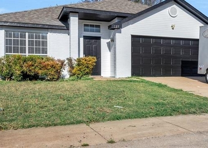 527 Alameda Avenue - Photo 1