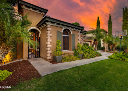 904 E Mead Drive - Photo 1