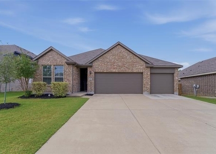 305 Evans Drive - Photo 1