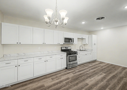 828 W Central Avenue - Photo 1