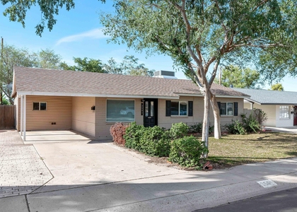 2501 E Highland Avenue - Photo 1