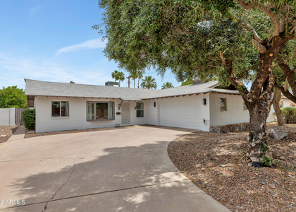 8444 E Plaza Avenue - Photo 1