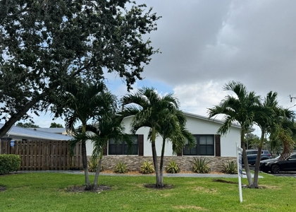 522 Sw 20th Avenue - Photo 1