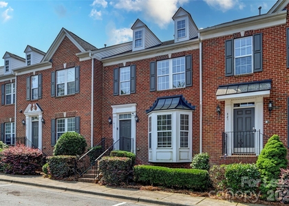 417 Armour Street - Photo 1