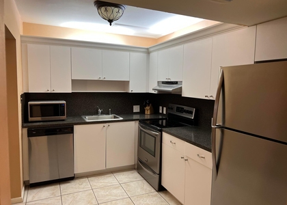 203 Suffolk - Photo 1