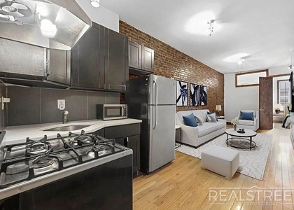 886 Flushing Ave - Photo 1