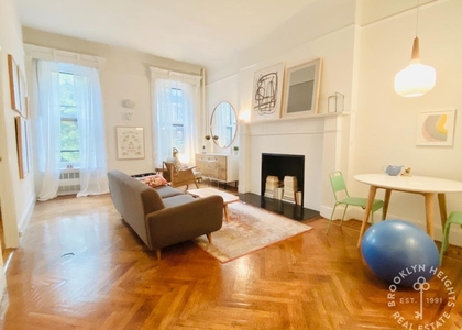 8th Avenue - Photo 1
