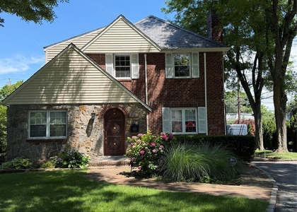 27 Upland Road - Photo 1
