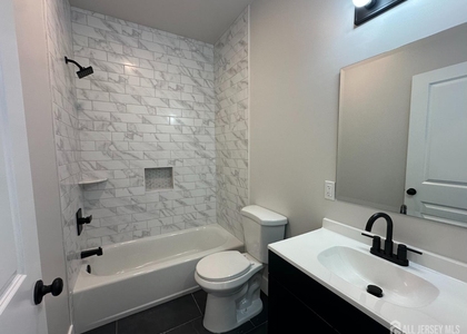 213 French Street - Photo 1