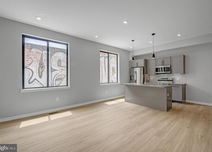 1205 S 15th Street - Photo 1