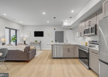 1205 S 15th Street - Photo 1