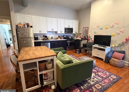 1211 Spruce Street - Photo 1