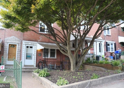 317 W Salaignac Street - Photo 1