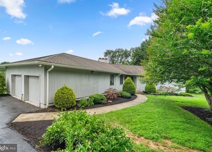 1920 Woodstock Road - Photo 1