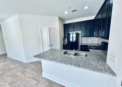 2216 Creekside Ln - Photo 1