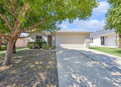 108 Loryn Dr - Photo 1