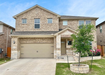 1600 Longhorn Ranch Dr - Photo 1