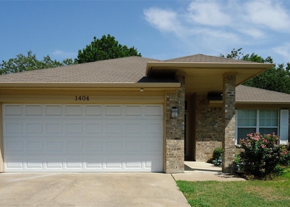1404 Peachtree Valley Dr - Photo 1