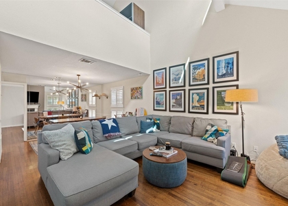 1500 Woodlawn Blvd - Photo 1