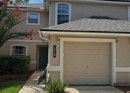 1625 Vineland Circle - Photo 1