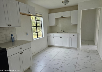 3129 Lowell Avenue - Photo 1